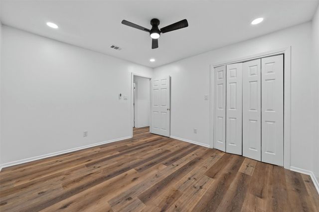 310 Nasturtium Street, Lake Jackson, TX 77566
