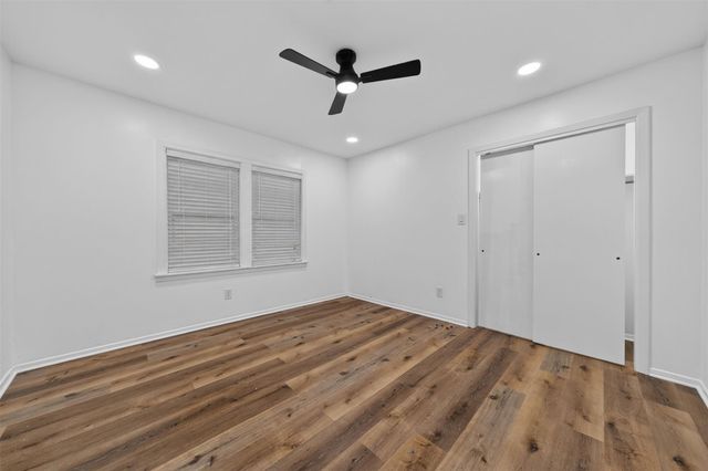 310 Nasturtium Street, Lake Jackson, TX 77566