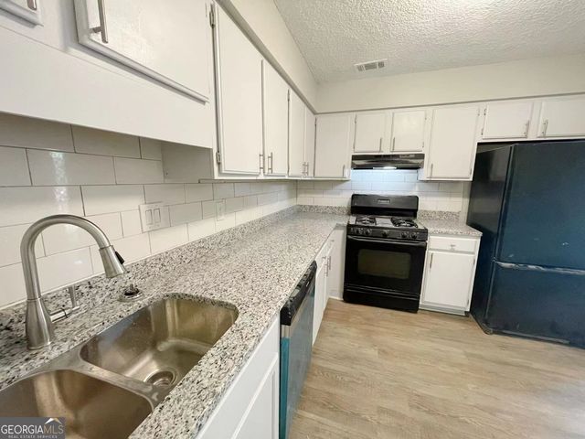 4030 Laurie Jo Drive SW, Marietta, GA 30008