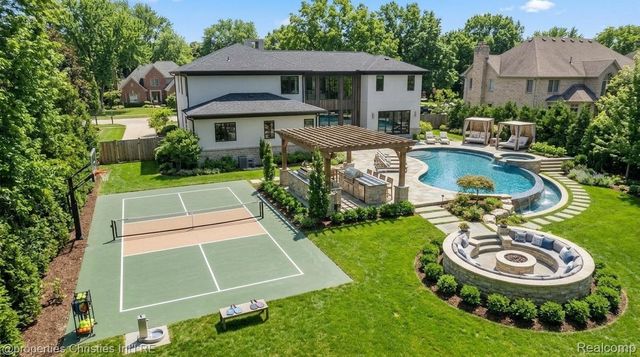 852 Puritan Avenue, Birmingham, MI 48009