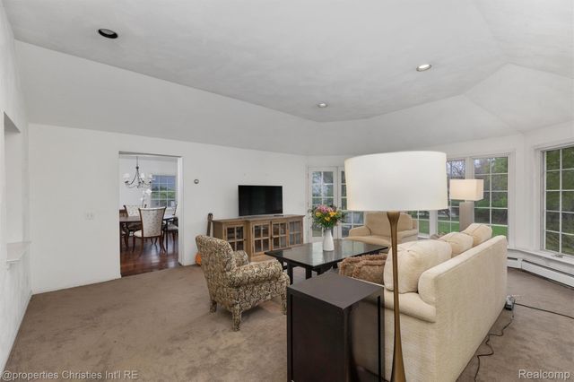 852 Puritan Avenue, Birmingham, MI 48009