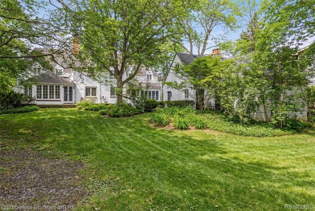 852 Puritan Avenue, Birmingham, MI 48009