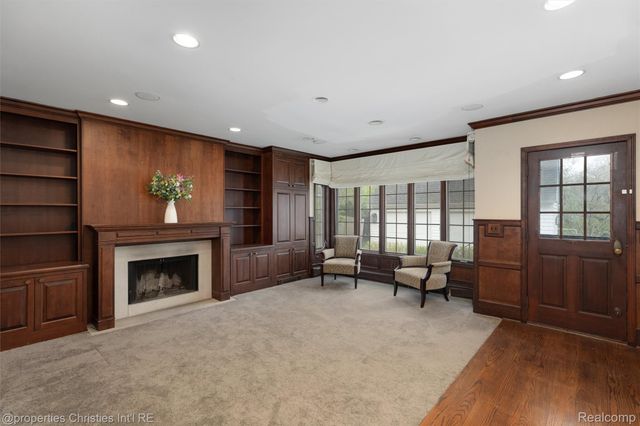852 Puritan Avenue, Birmingham, MI 48009