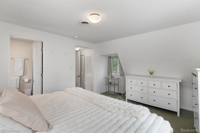 852 Puritan Avenue, Birmingham, MI 48009