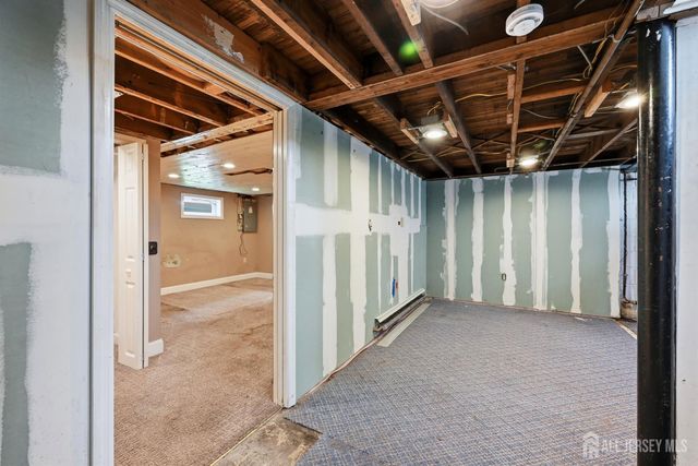 42 Brookwood Road, Spotswood, NJ 08884