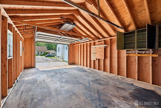42 Brookwood Road, Spotswood, NJ 08884
