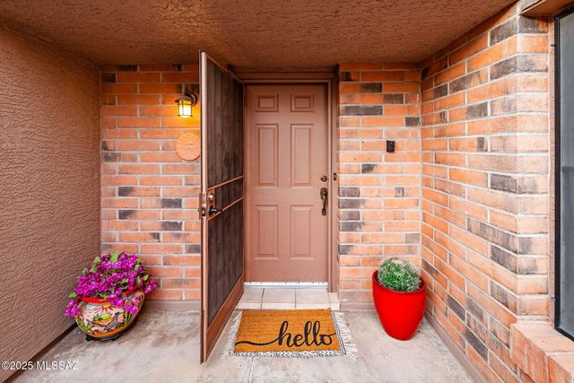 1000 W Rio Guaymas, Green Valley, AZ 85614