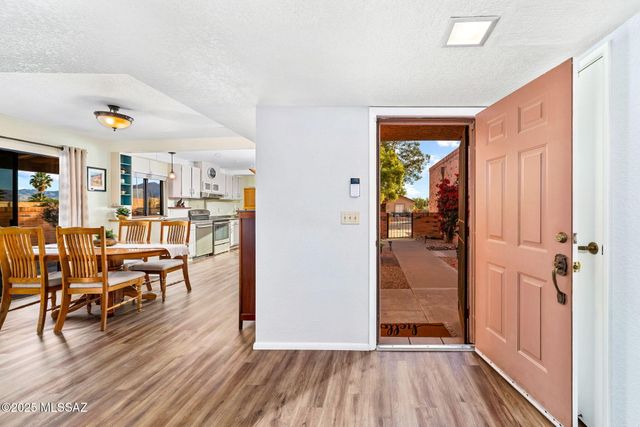 1000 W Rio Guaymas, Green Valley, AZ 85614