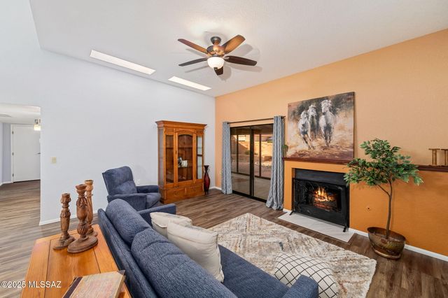 1000 W Rio Guaymas, Green Valley, AZ 85614