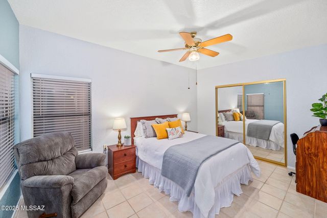 1000 W Rio Guaymas, Green Valley, AZ 85614