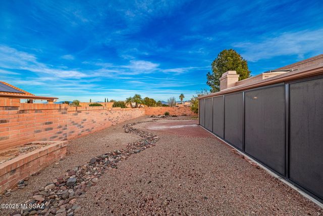 1000 W Rio Guaymas, Green Valley, AZ 85614