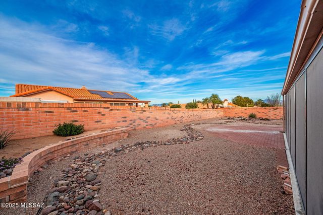 1000 W Rio Guaymas, Green Valley, AZ 85614