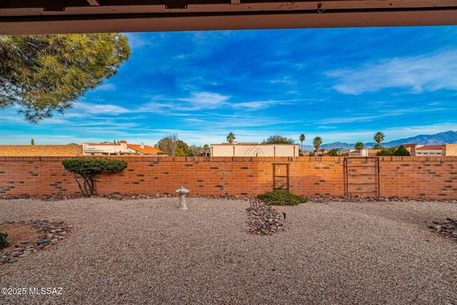 1000 W Rio Guaymas, Green Valley, AZ 85614