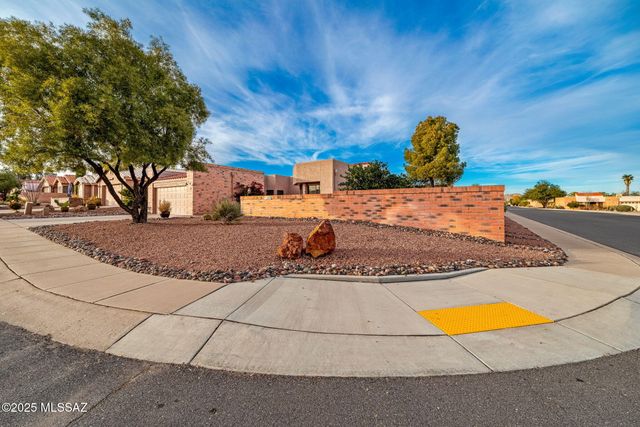 1000 W Rio Guaymas, Green Valley, AZ 85614