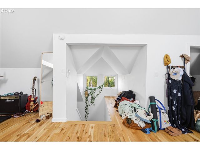 3203 Se CLINTON St, Portland, OR 97202