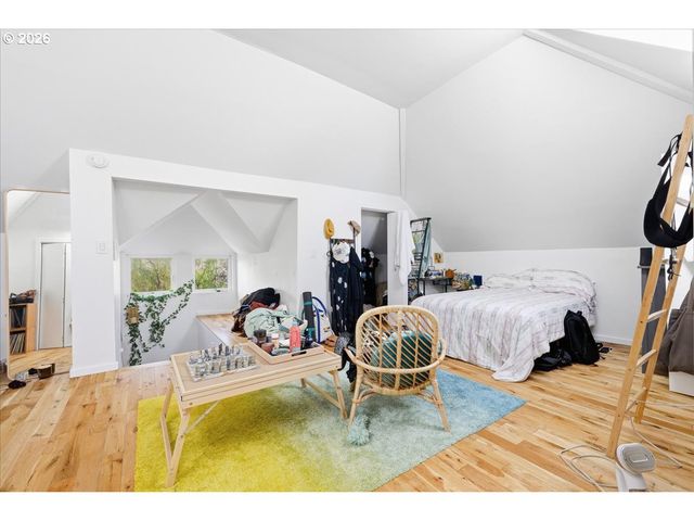 3203 Se CLINTON St, Portland, OR 97202