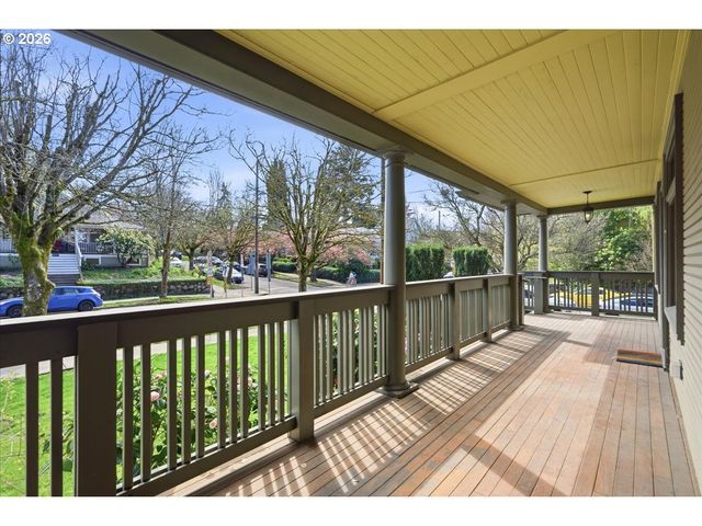 3203 Se CLINTON St, Portland, OR 97202