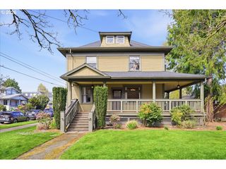 3203 Se CLINTON St, Portland, OR 97202