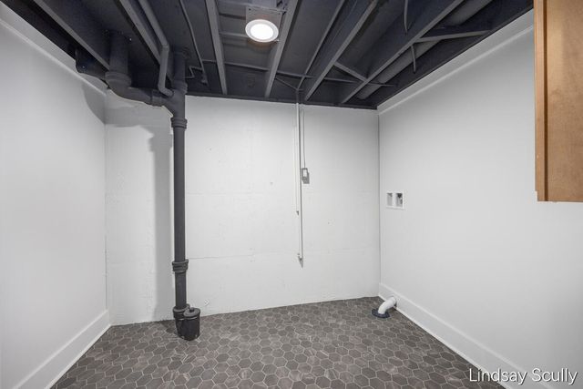 1955 Millbank Street, Grand Rapids, MI 49508