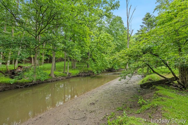 1955 Millbank Street, Grand Rapids, MI 49508