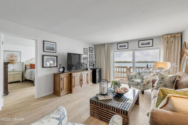 3606 S Peninsula Dr Apt 205, Port Orange, FL 32127