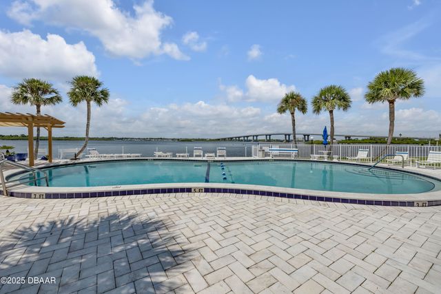 3606 S Peninsula Dr Apt 205, Port Orange, FL 32127