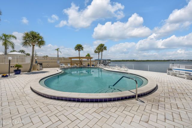 3606 S Peninsula Dr Apt 205, Port Orange, FL 32127