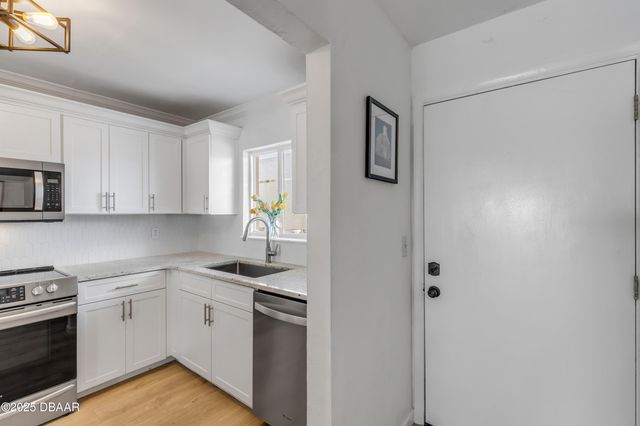 3606 S Peninsula Dr Apt 205, Port Orange, FL 32127