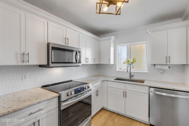 3606 S Peninsula Dr Apt 205, Port Orange, FL 32127