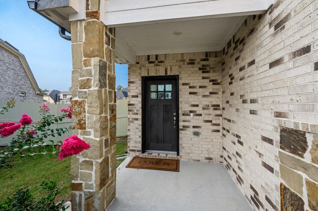 9718 Grooveburr Court, Conroe, TX 77385