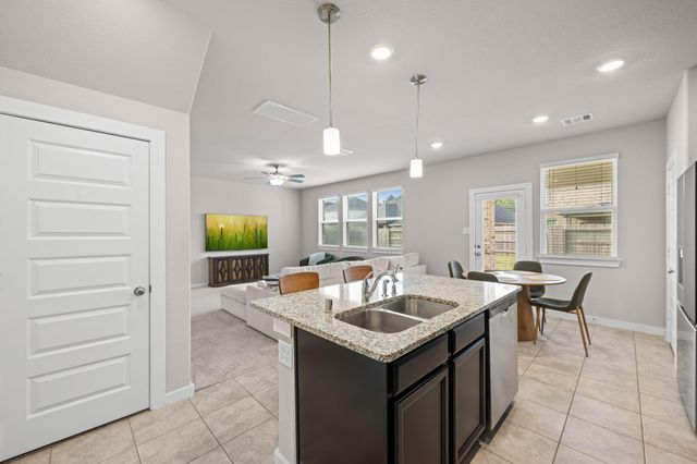 9718 Grooveburr Court, Conroe, TX 77385