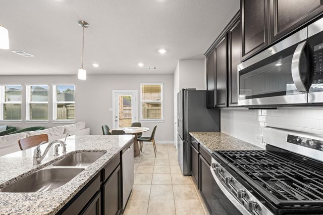 9718 Grooveburr Court, Conroe, TX 77385
