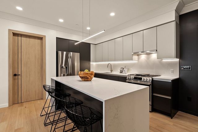 388 Washington Street 403, Quincy, MA 02169