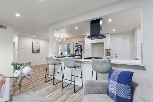 6548 Bantam Lake Circle, San Diego, CA 92119