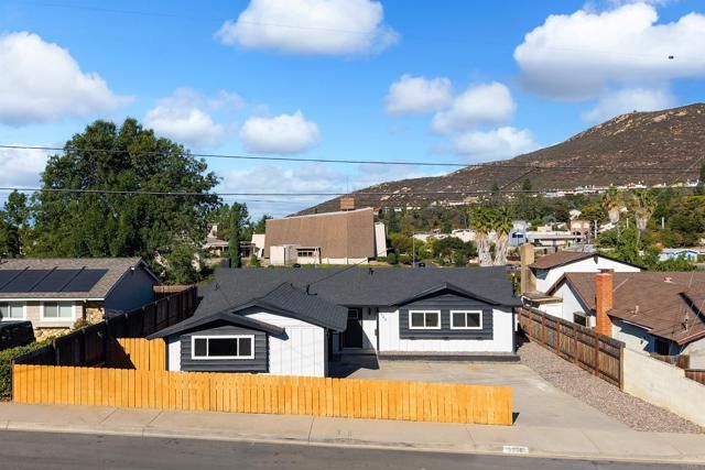 6548 Bantam Lake Circle, San Diego, CA 92119