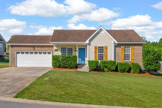 1232 Channelview Dr, Clarksville, TN 37040