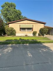 3 Concert Lane, Olmsted Twp, OH 44138