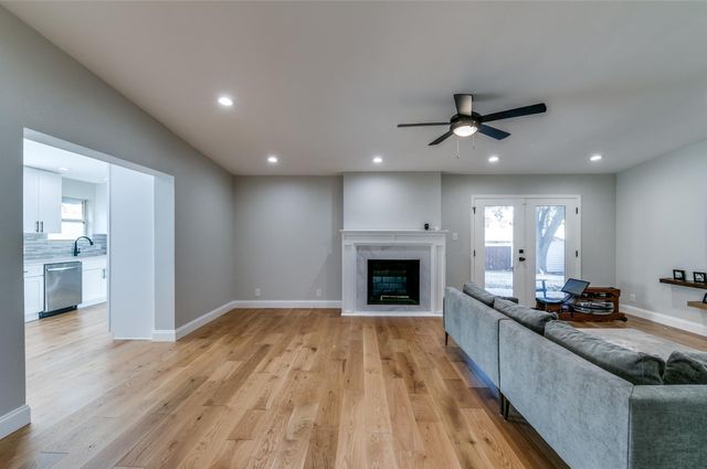 8349 Londonderry Lane, Dallas, TX 75228