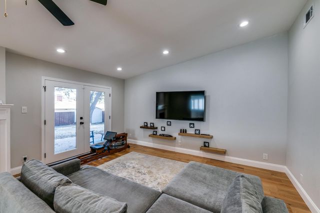 8349 Londonderry Lane, Dallas, TX 75228