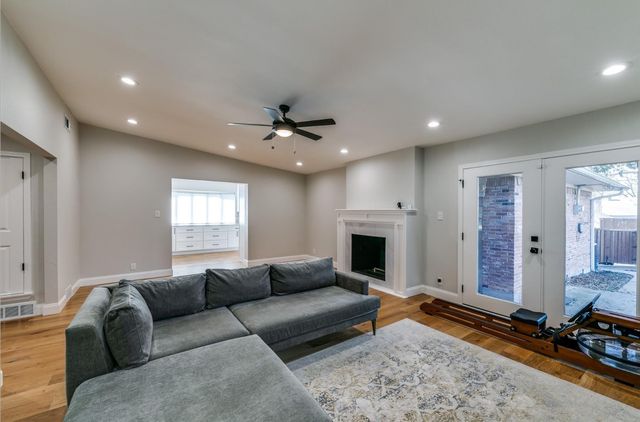 8349 Londonderry Lane, Dallas, TX 75228