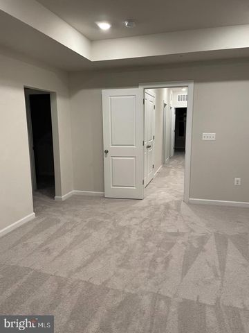 43429 STONEWOOD CROSSING TER, Ashburn, VA 20148