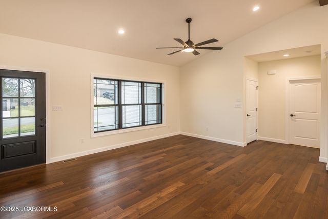 5423 KENVIEW DRIVE, Jefferson City, MO 65109