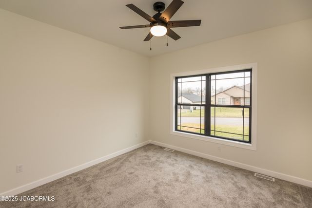 5423 KENVIEW DRIVE, Jefferson City, MO 65109