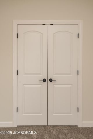 5423 KENVIEW DRIVE, Jefferson City, MO 65109