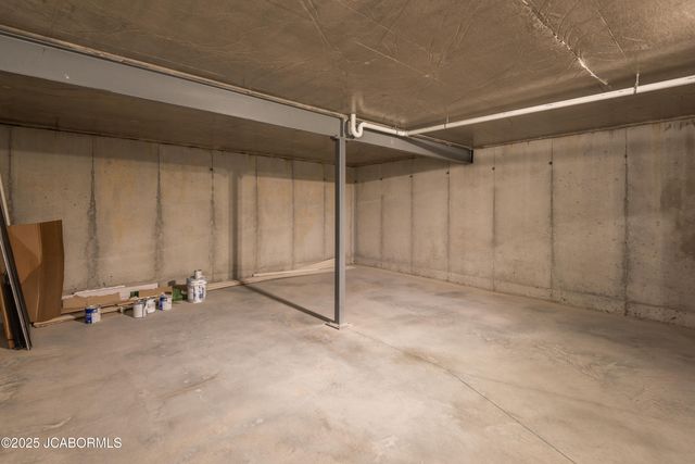 5423 KENVIEW DRIVE, Jefferson City, MO 65109