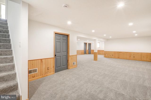 953 CAMPBELL RD, New Freedom, PA 17349