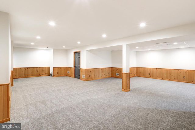 953 CAMPBELL RD, New Freedom, PA 17349