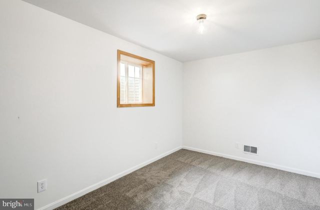 953 CAMPBELL RD, New Freedom, PA 17349