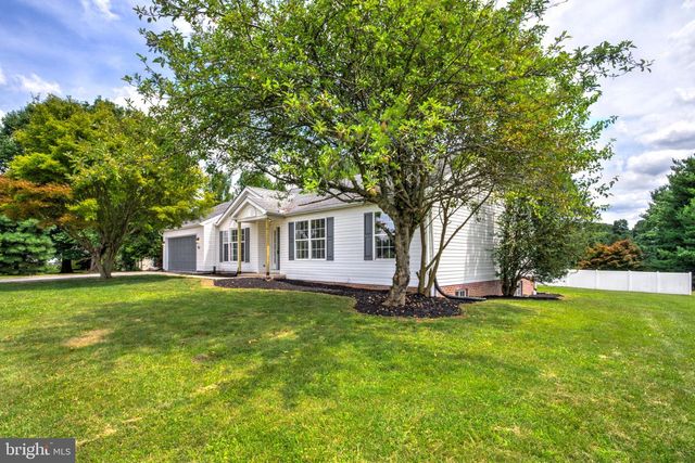 953 CAMPBELL RD, New Freedom, PA 17349