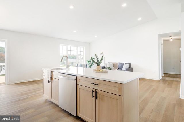 953 CAMPBELL RD, New Freedom, PA 17349